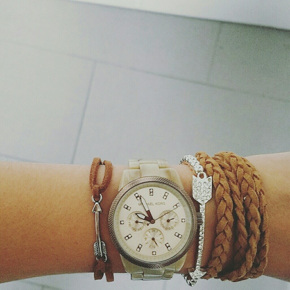 Jewelry - Arrow Bracelet Bundle