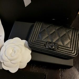 100% Auth CHANEL NIB boy zip Card Wallet