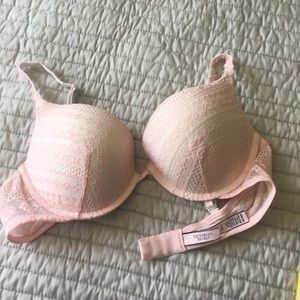 Victoria's Secret T-Shirt Bra