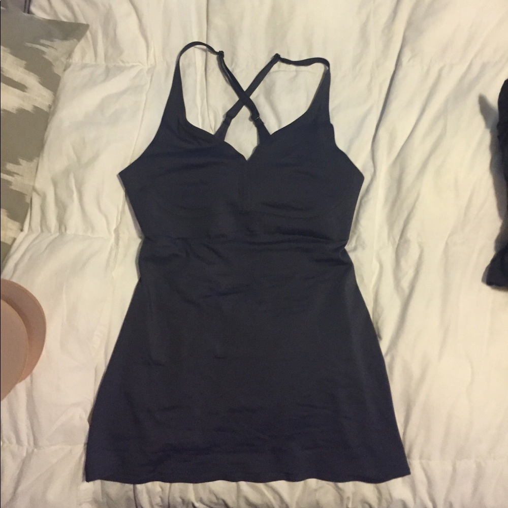 Lululemon size 2 top