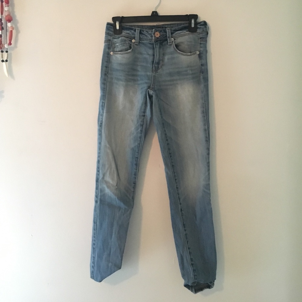American Eagle Light wash Jeans