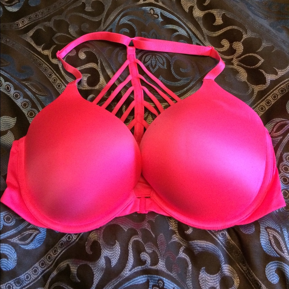 Victoria Secret Bombshell Plunge Bra