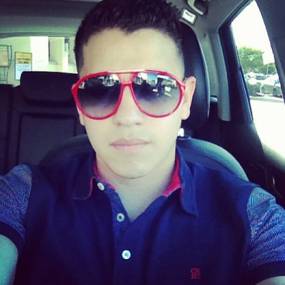 Meet your Posher, Luis