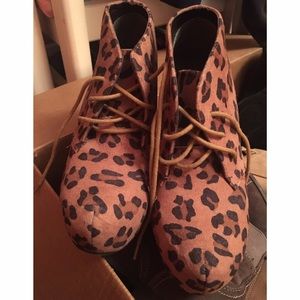 Cheetah platform wedges