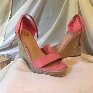 🛍SOLD🛍Pick wedges