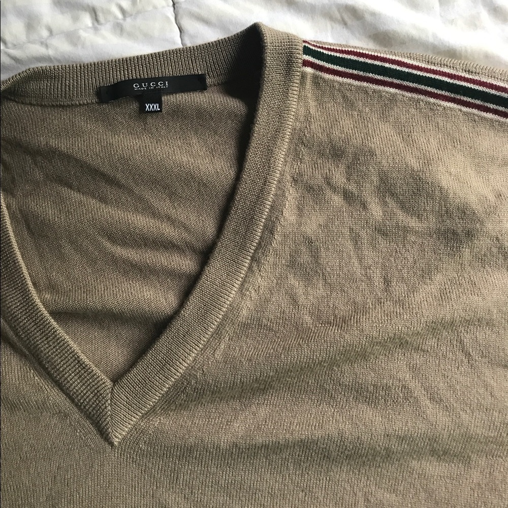Gucci authentic size xxxl vneck sweater