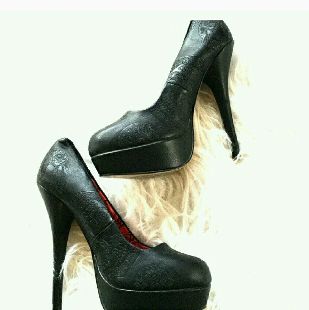 Black iron first skulls embedded heels