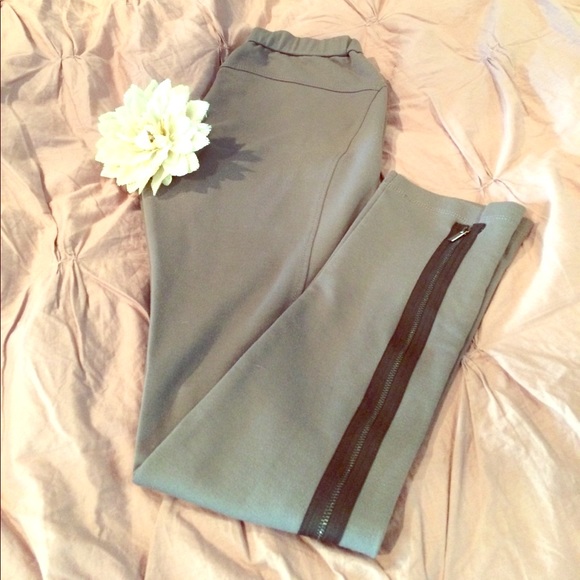 BCBGMaxAzria Pants - *Final Days* BCBG Maxazria Myles Pants