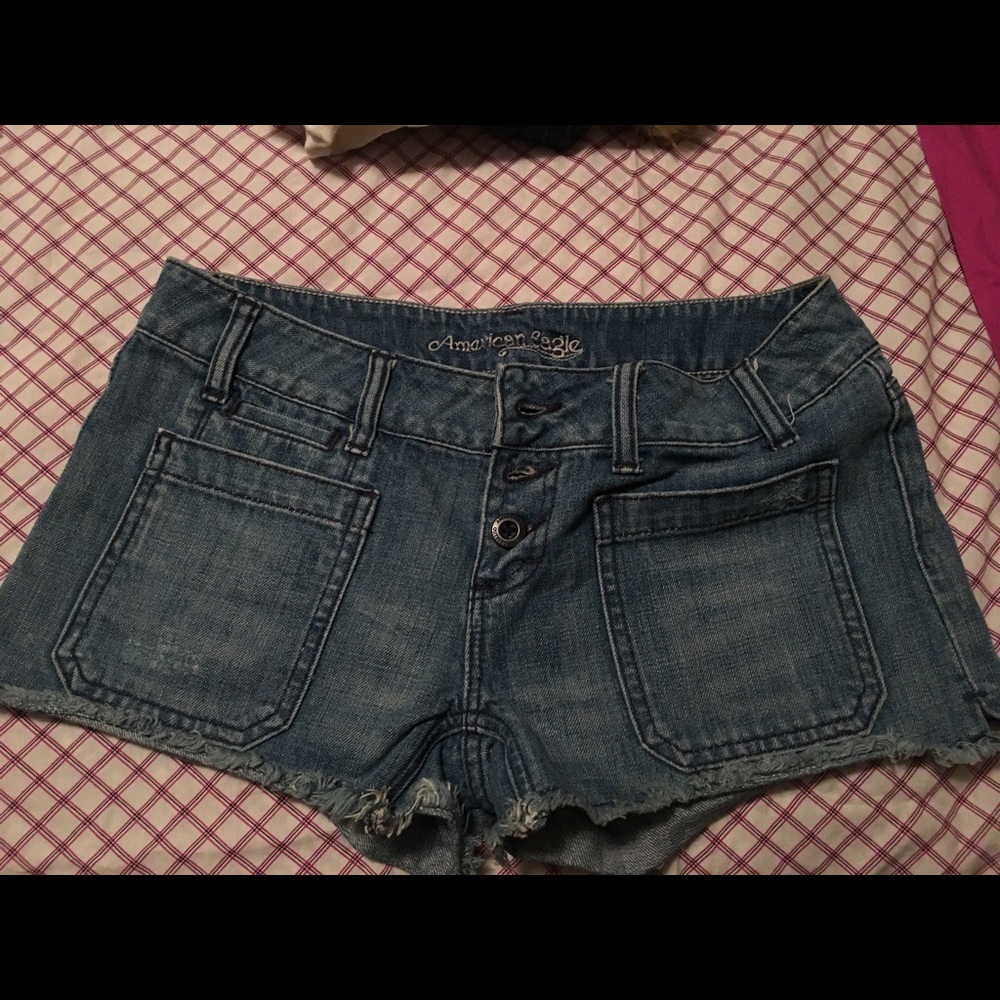 American eagle size 4 cut off shorts