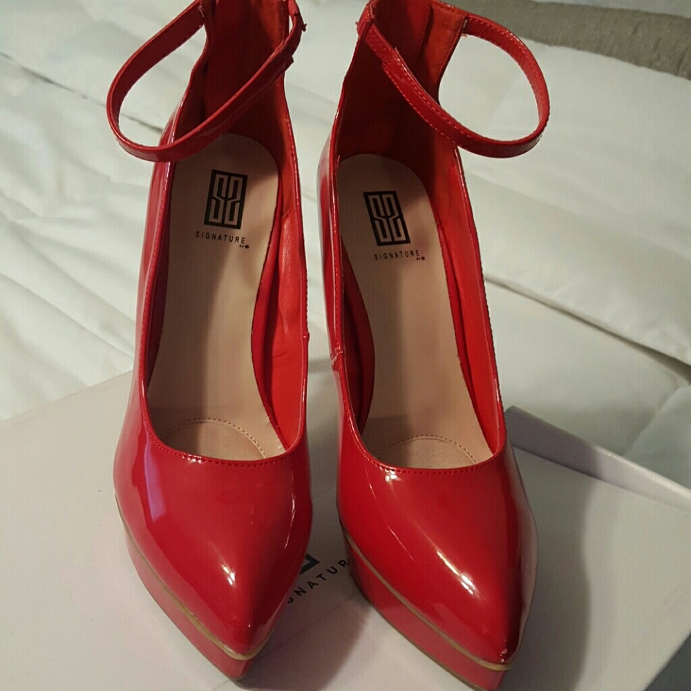 Red Patent Pump