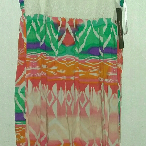 Clothes - Picture 3 of 8