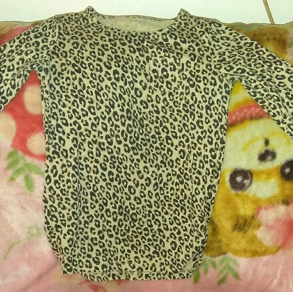 Clothes - Picture 8 of 8