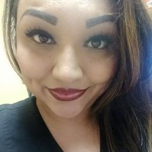 Meet your Posher, Monique