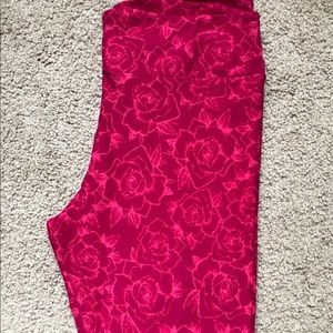 TC Lularoe leggings (beauty & the beast)