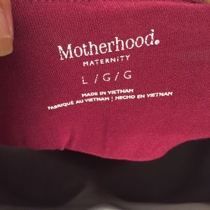 Motherhood Maternity Tops - Burgundy Motherhood maternity tunic top large Motherhood Maternity Tops - Burgundy Motherhood maternity tunic top large