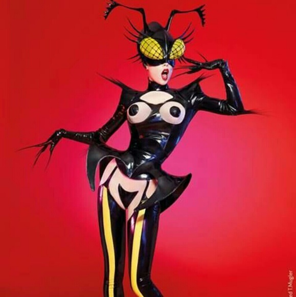 WEARABLE ART!     MAKE AN OFFER - Picture 2 of 2