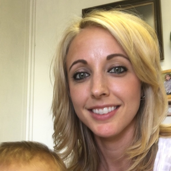 Meet your Posher, Jessica - Picture 1 of 1