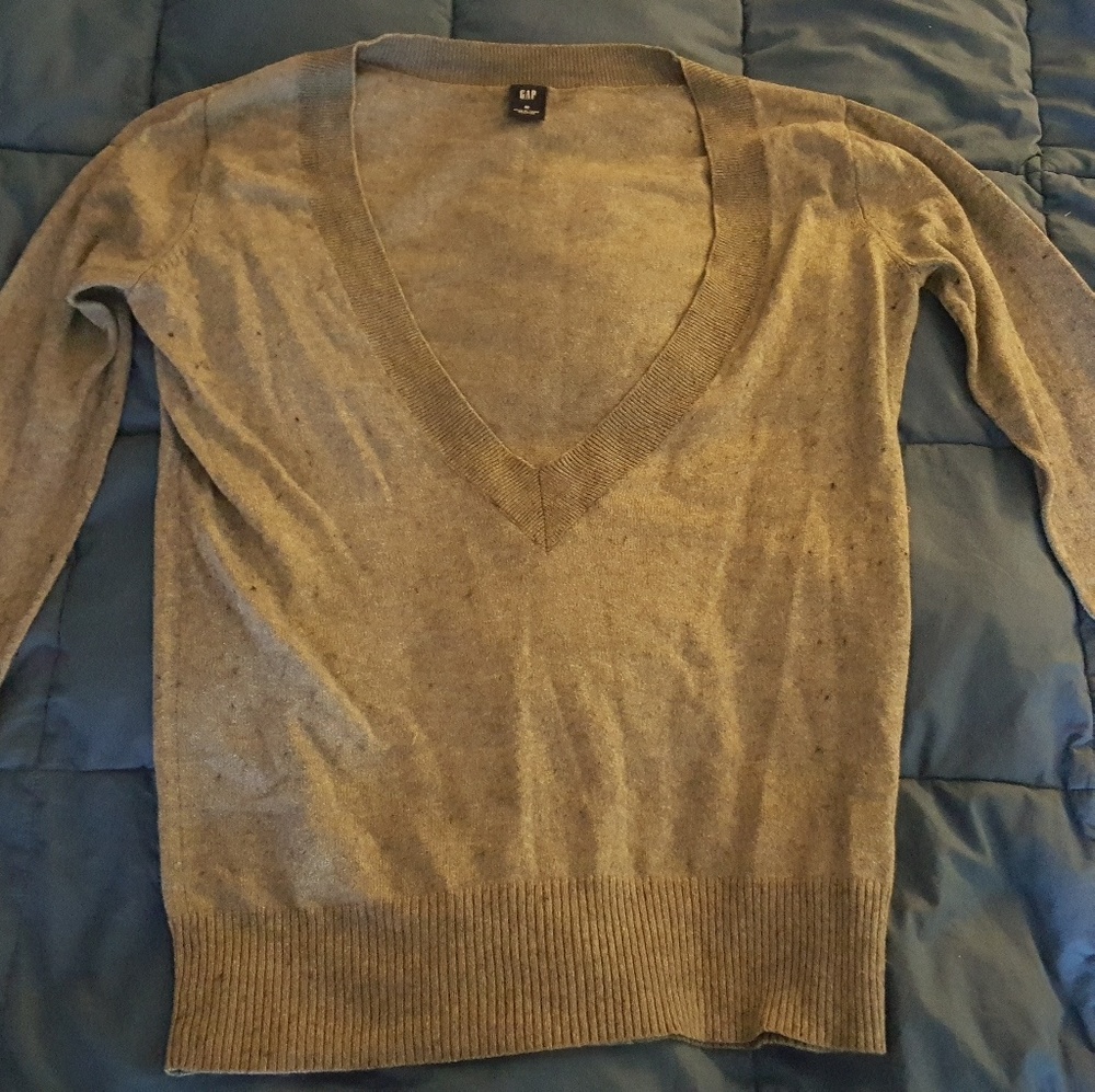 Gap Deep V Neck Cashmere Sweater - M