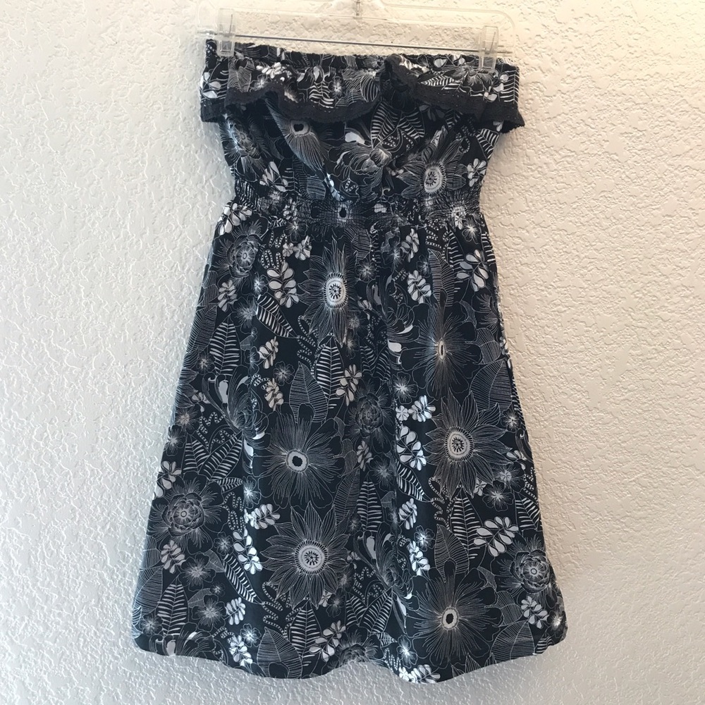 Women’s SO Strapless Dress Size M