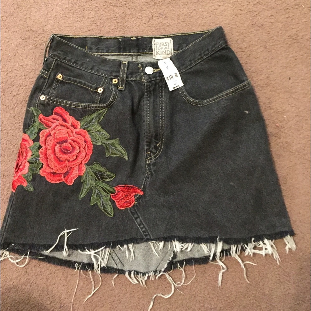 Rose denim skirt