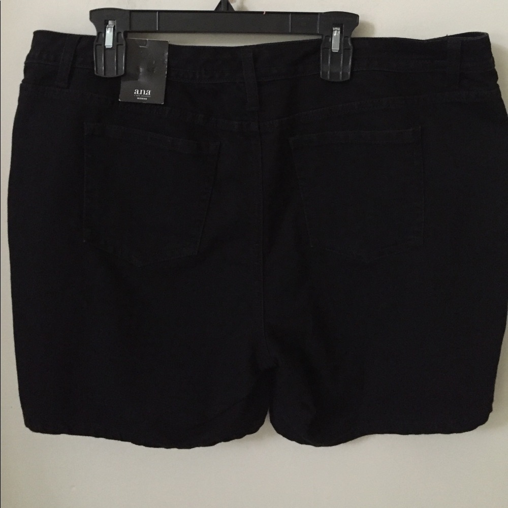 Womens Plus Black Short - Picture 3 of 8
