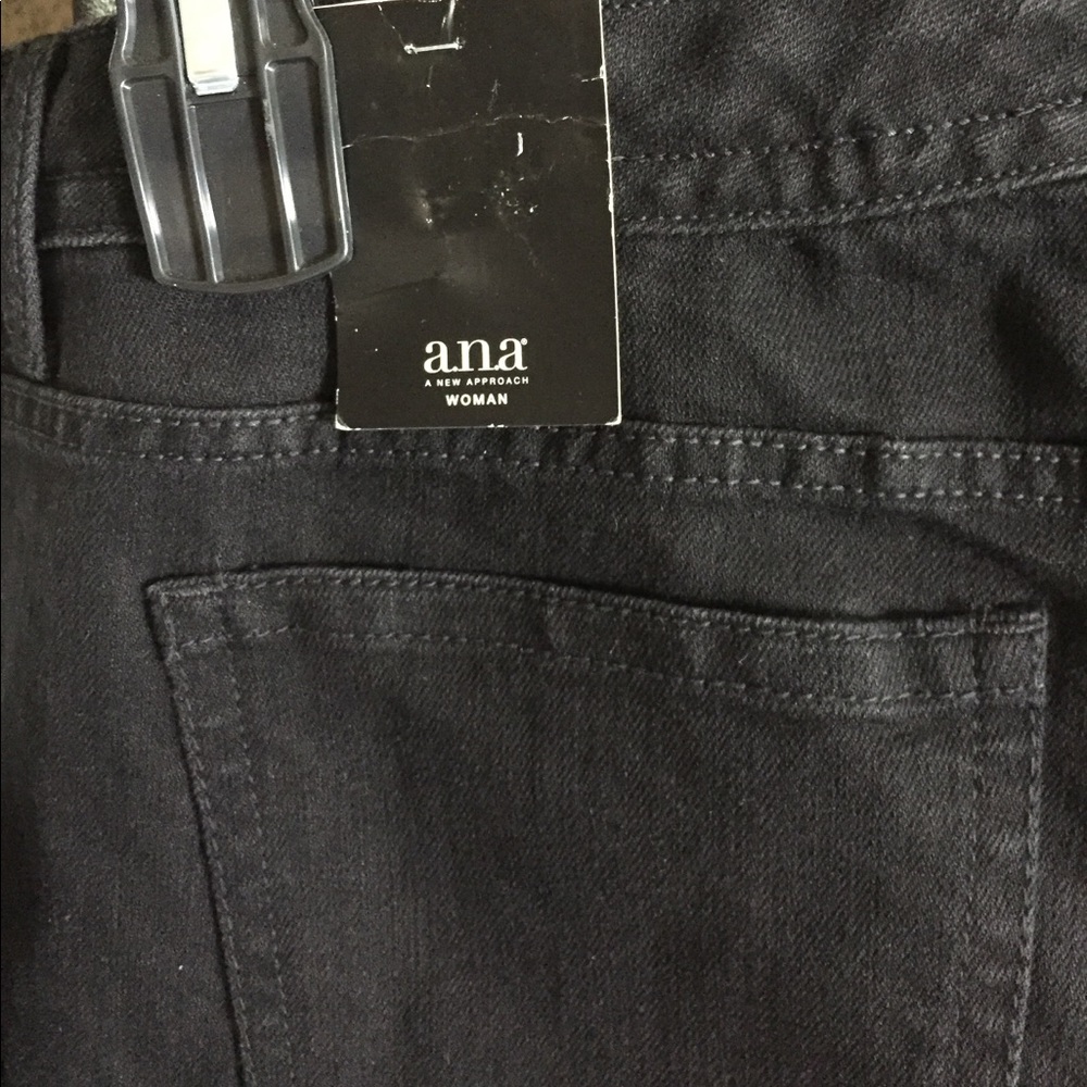 Womens Plus Black Short - Picture 4 of 8