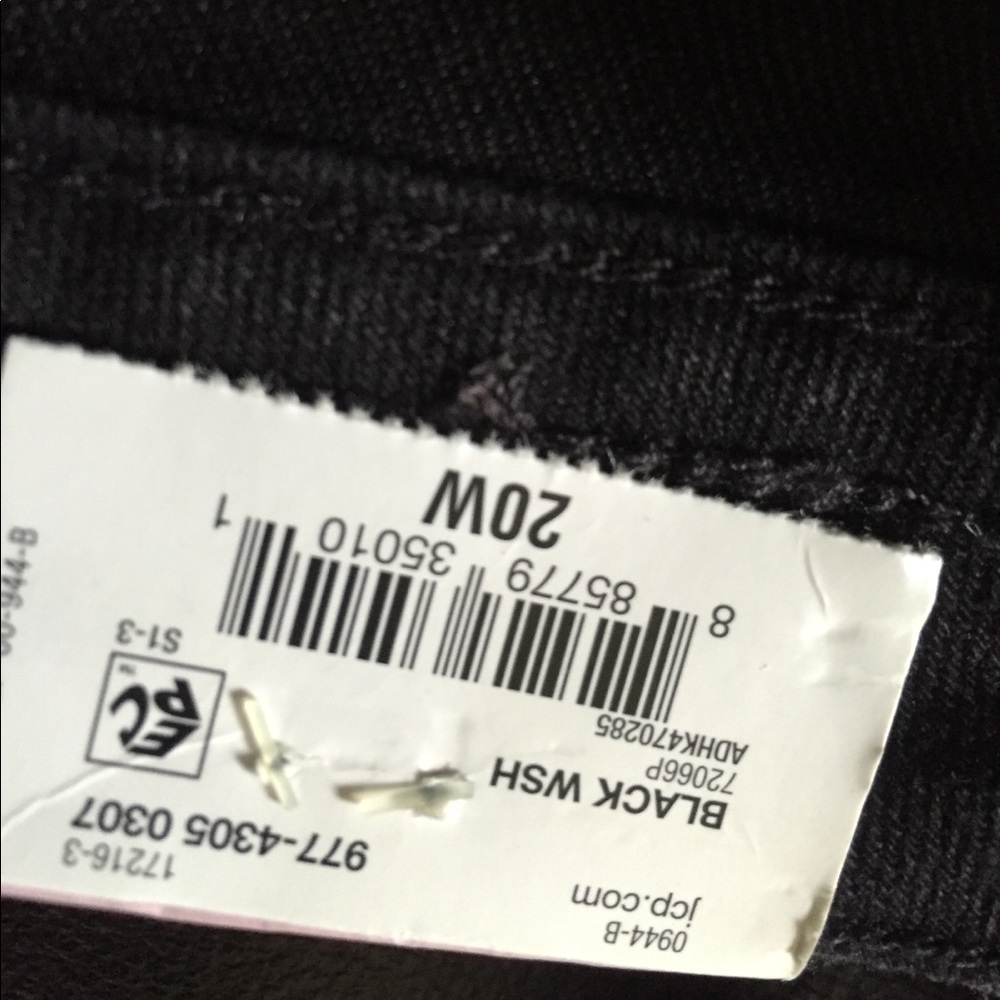 Womens Plus Black Short - Picture 5 of 8