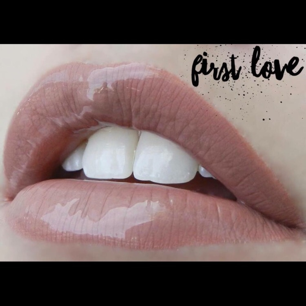 First love Lipsense