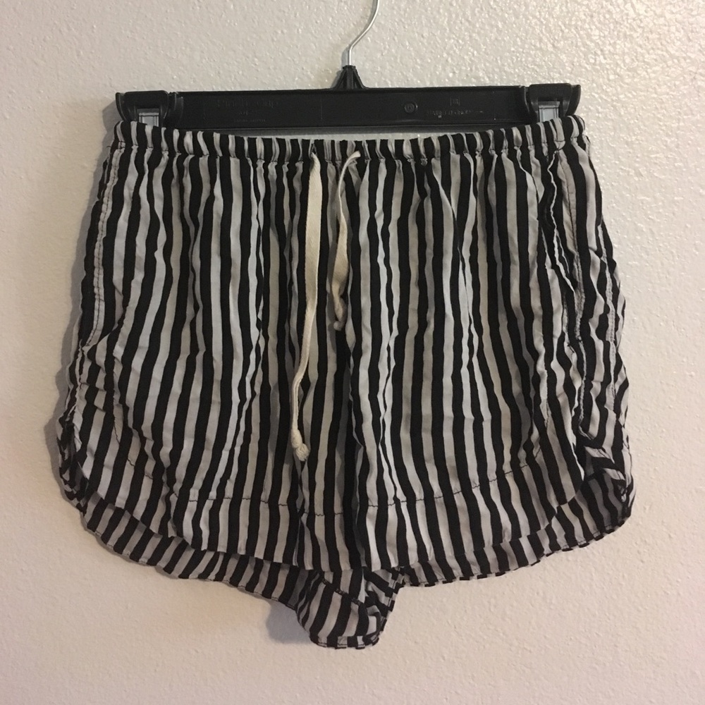 Brandy Melville eve shorts