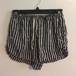 Brandy Melville eve shorts