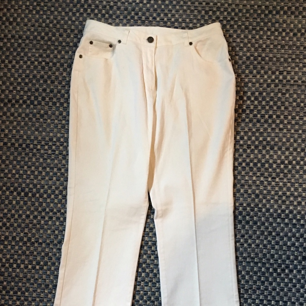 Ruby Rd. White Jeans! (#J1002) - Picture 2 of 4