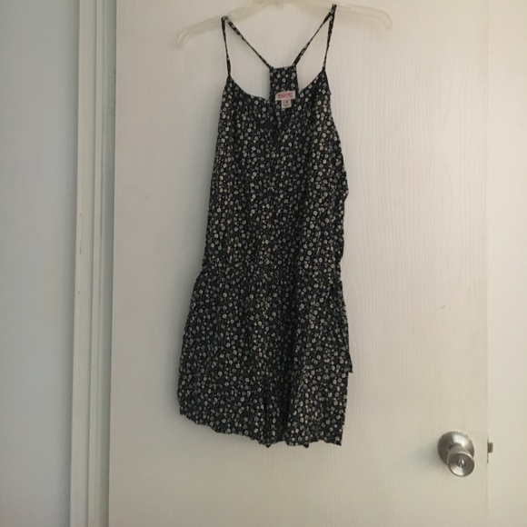 Cute romper - Picture 1 of 1