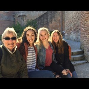 Meet your Posher, Hannah