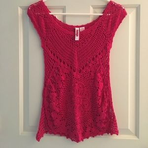 GUC fuchsia crochet top
