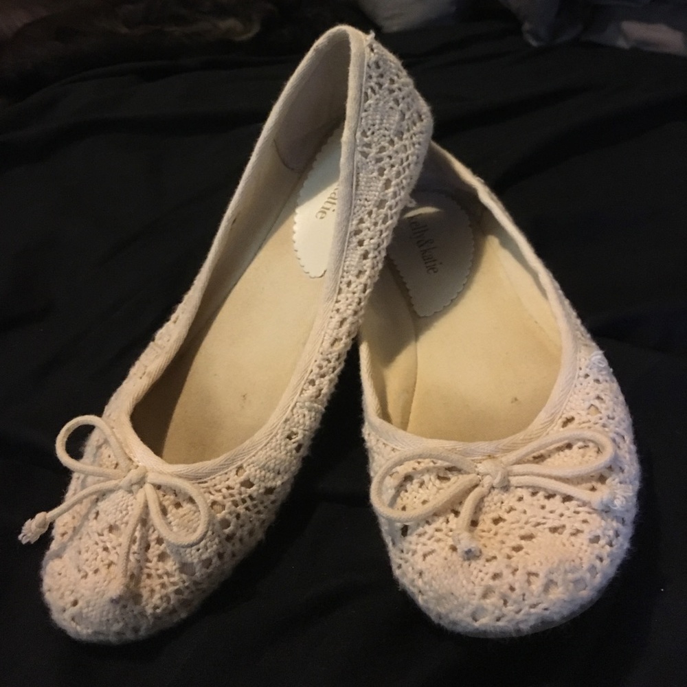 Cute cream flats