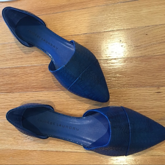 Chinese Laundry Shoes - Chinese laundry snakeskin flats - NO OFFERS PLEASE