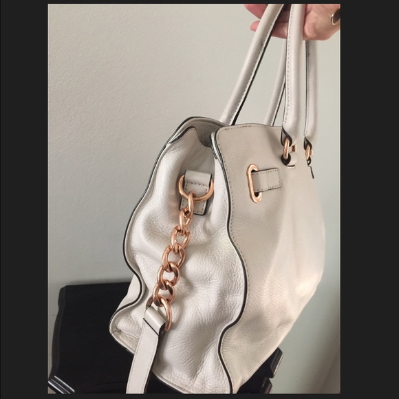 Micheal Kors Rose Gold Handbag - Picture 4 of 4