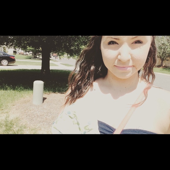 Meet your Posher, Shannon - Picture 3 of 5