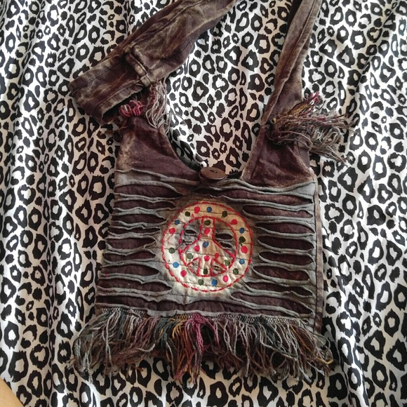 Handbags - 🔥5 for $15🔥 HIPPIE CHIC CROSSBODY-Small