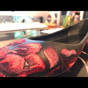 Alexander McQueen Black Leather Tulip Flats