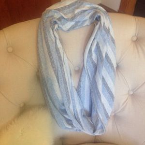 Gap infinity scarf
