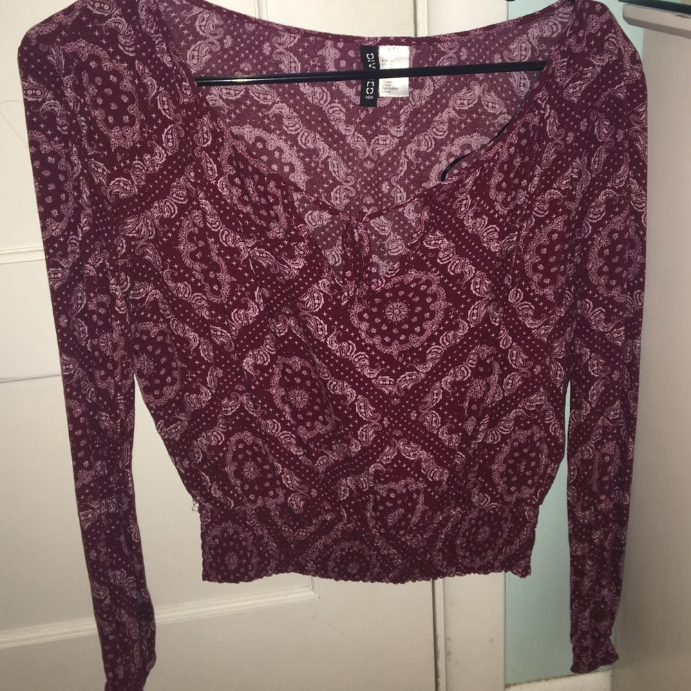 H&M Divided crop top