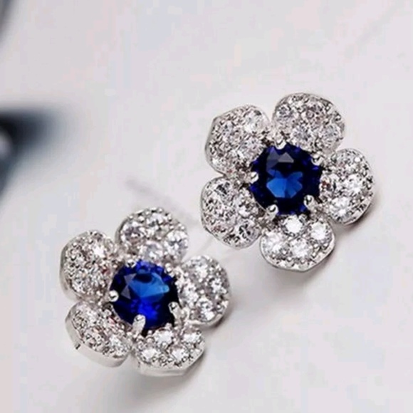Sterling silver Sapphire  crystal floral earrings - Picture 1 of 3