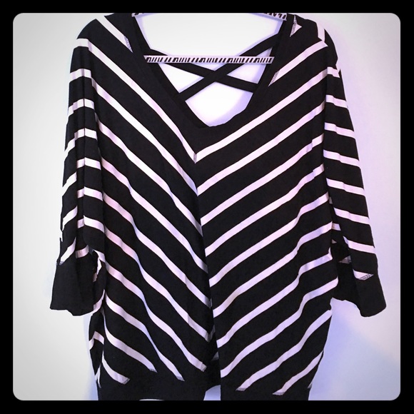 Xhilaration Tops - Xhilaration 3x Dolman Sleeve top