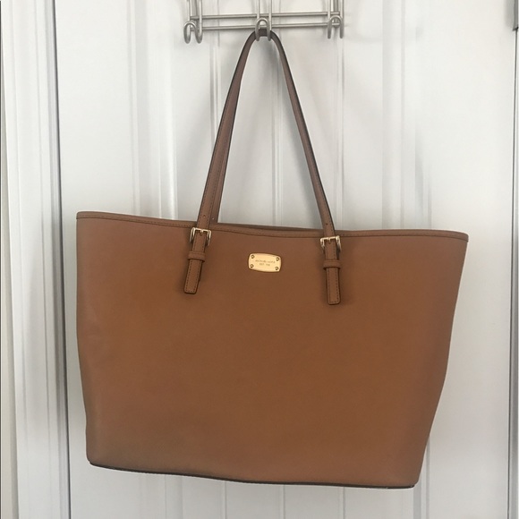 Michael Kors Purse - Picture 1 of 3