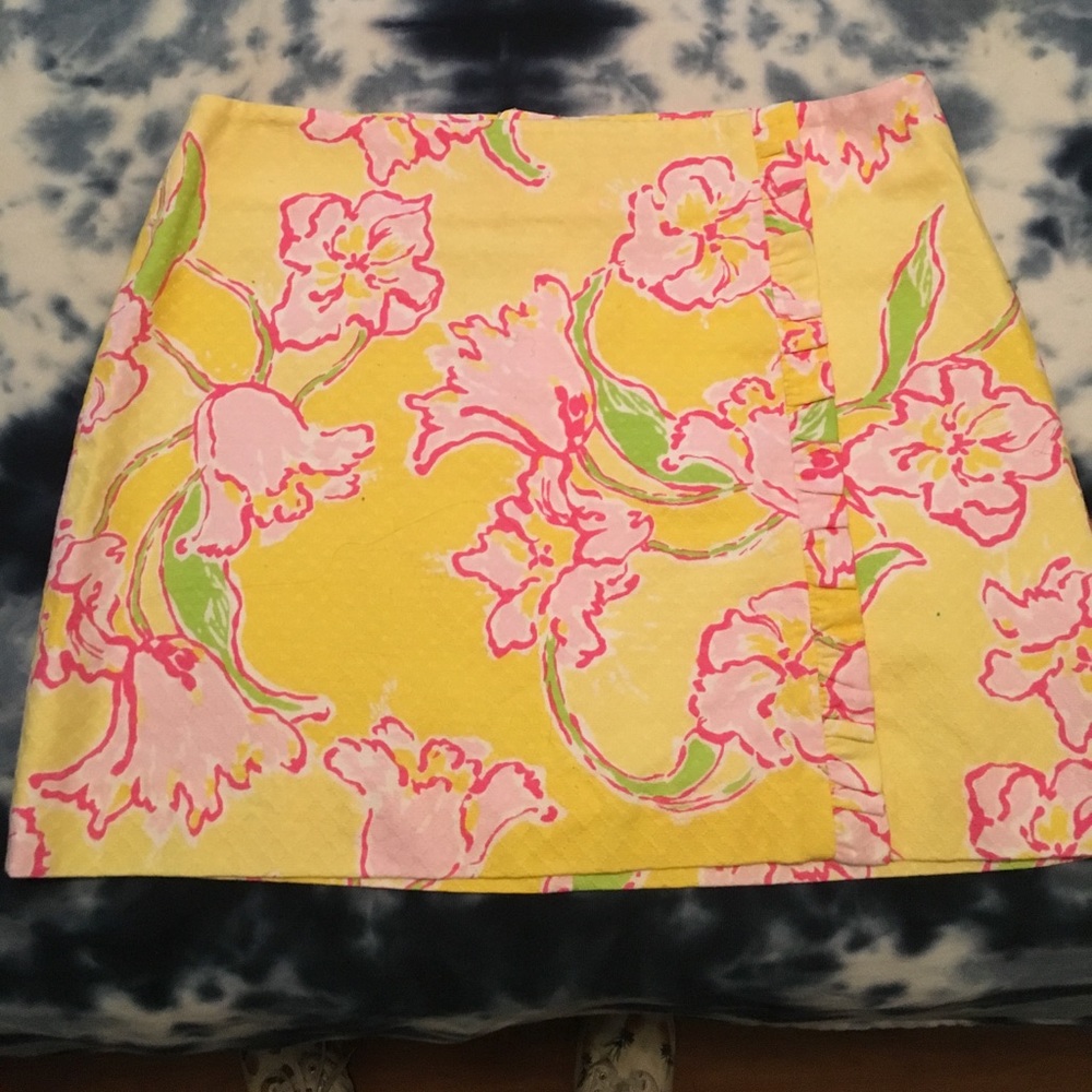 Lilly Pulitzer skirt 🌸🌷