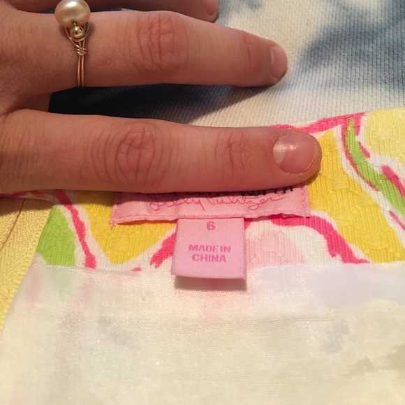 Lilly Pulitzer skirt 🌸🌷 - Picture 3 of 3
