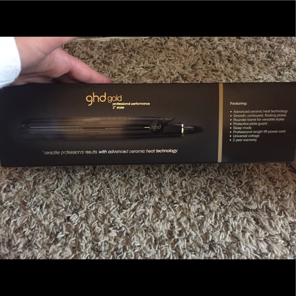GHD Gold professional straightener