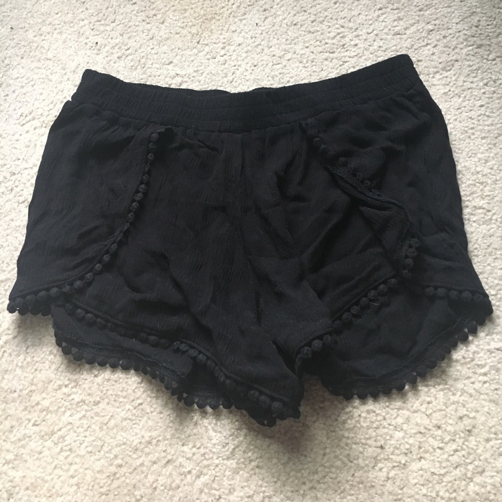 Tilly's Full Tilt Pom Flowy Shorts