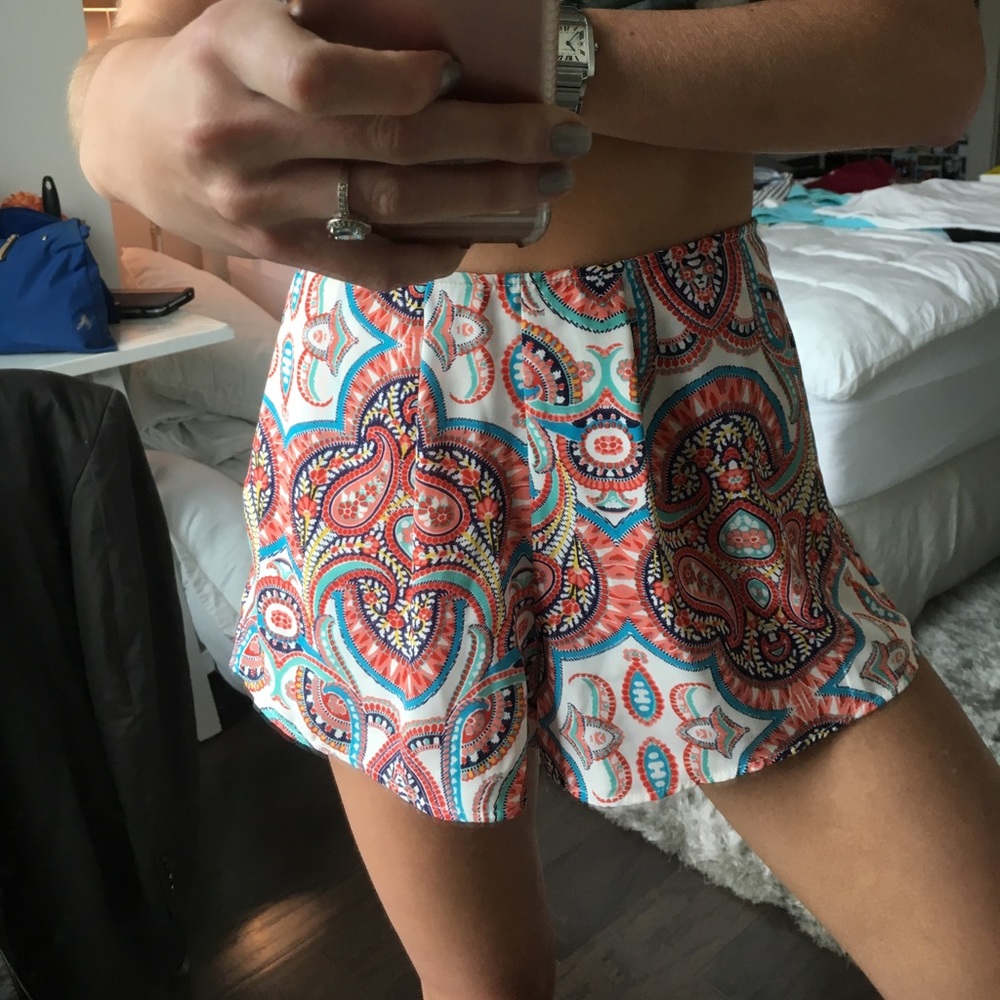 Mumu high waisted patterned shorts